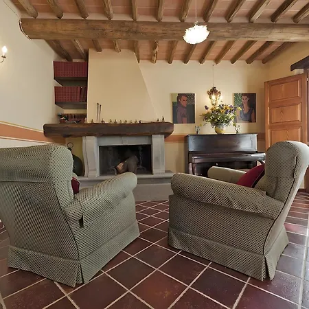 Con Piscina Villa *