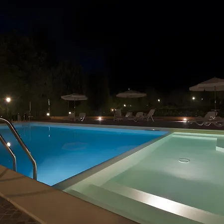Villa Con Piscina *